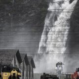La chute d'eau près de la gare de Biasca a gonflé en raison des fortes pluies qui se sont abattues sur le Tessin.